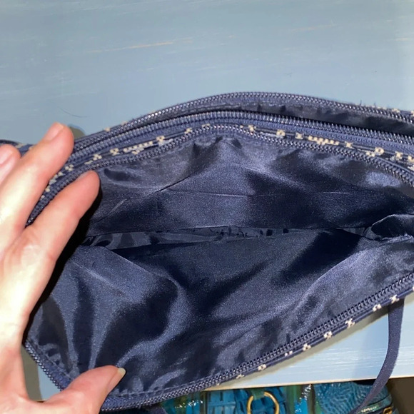 Tommy Hilfiger Monogram Crossbody - Picture 4 of 8